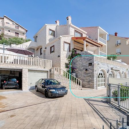 Apartments With Pool Vrdoljak Omiš Kültér fotó