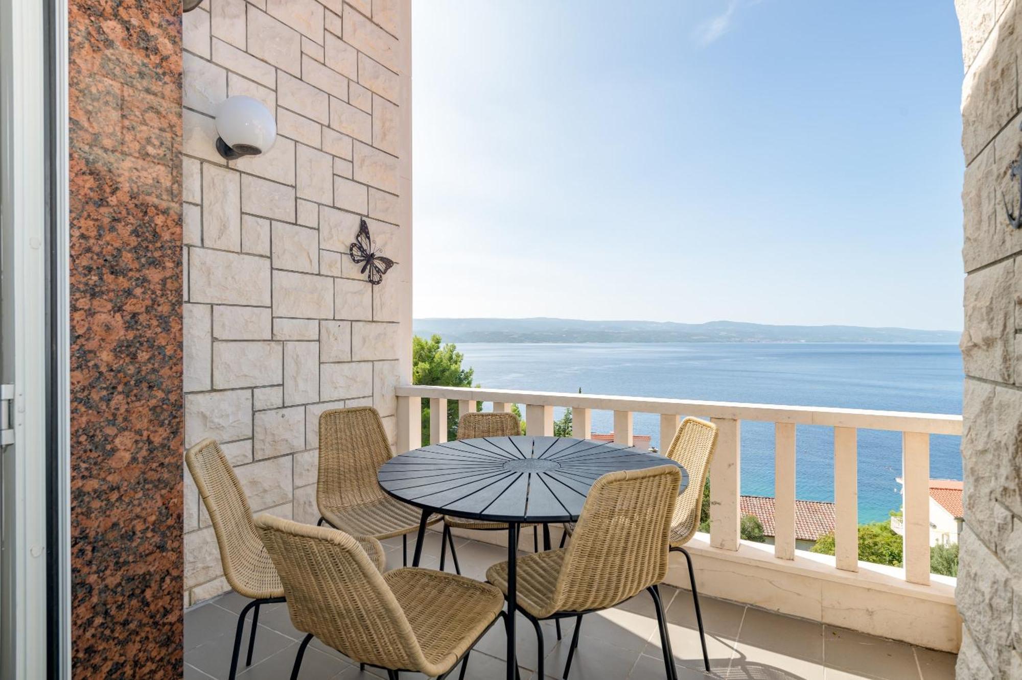 Apartments With Pool Vrdoljak Omiš Szoba fotó