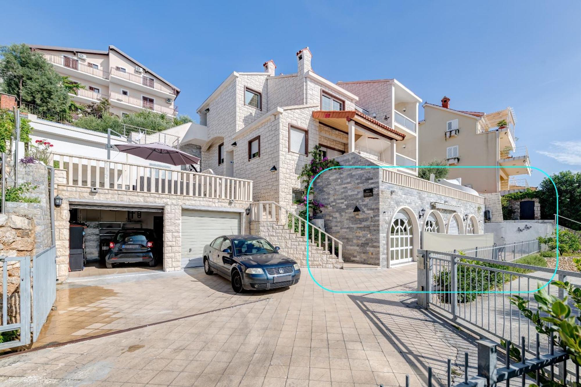 Apartments With Pool Vrdoljak Omiš Kültér fotó