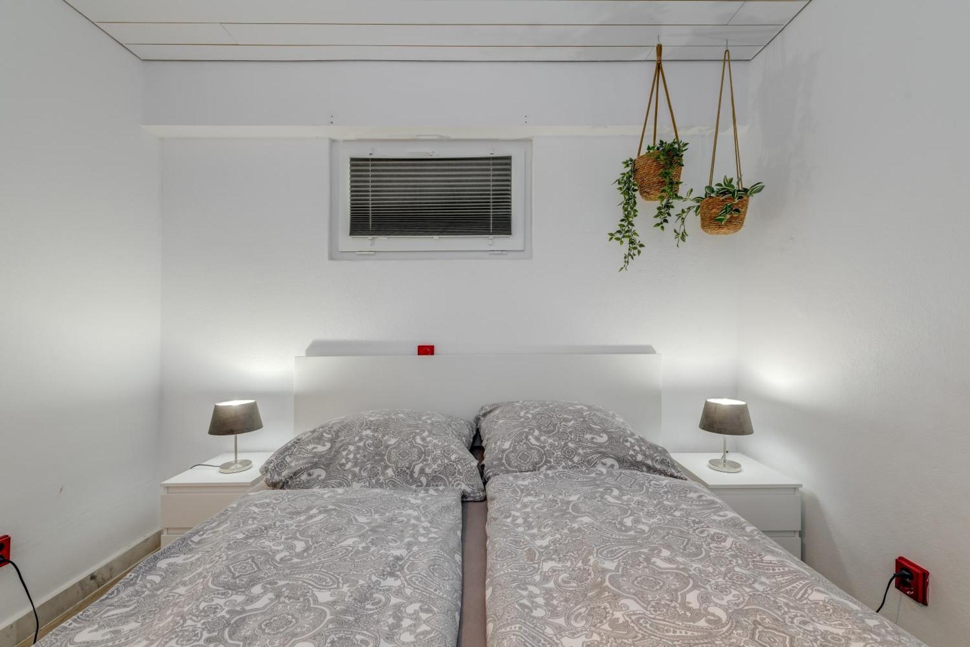 Apartments With Pool Vrdoljak Omiš Szoba fotó