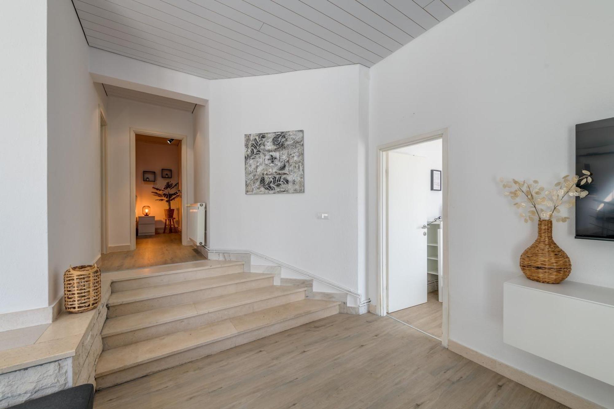Apartments With Pool Vrdoljak Omiš Szoba fotó