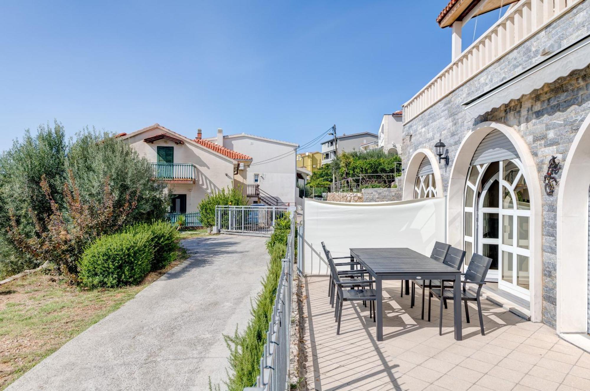 Apartments With Pool Vrdoljak Omiš Szoba fotó