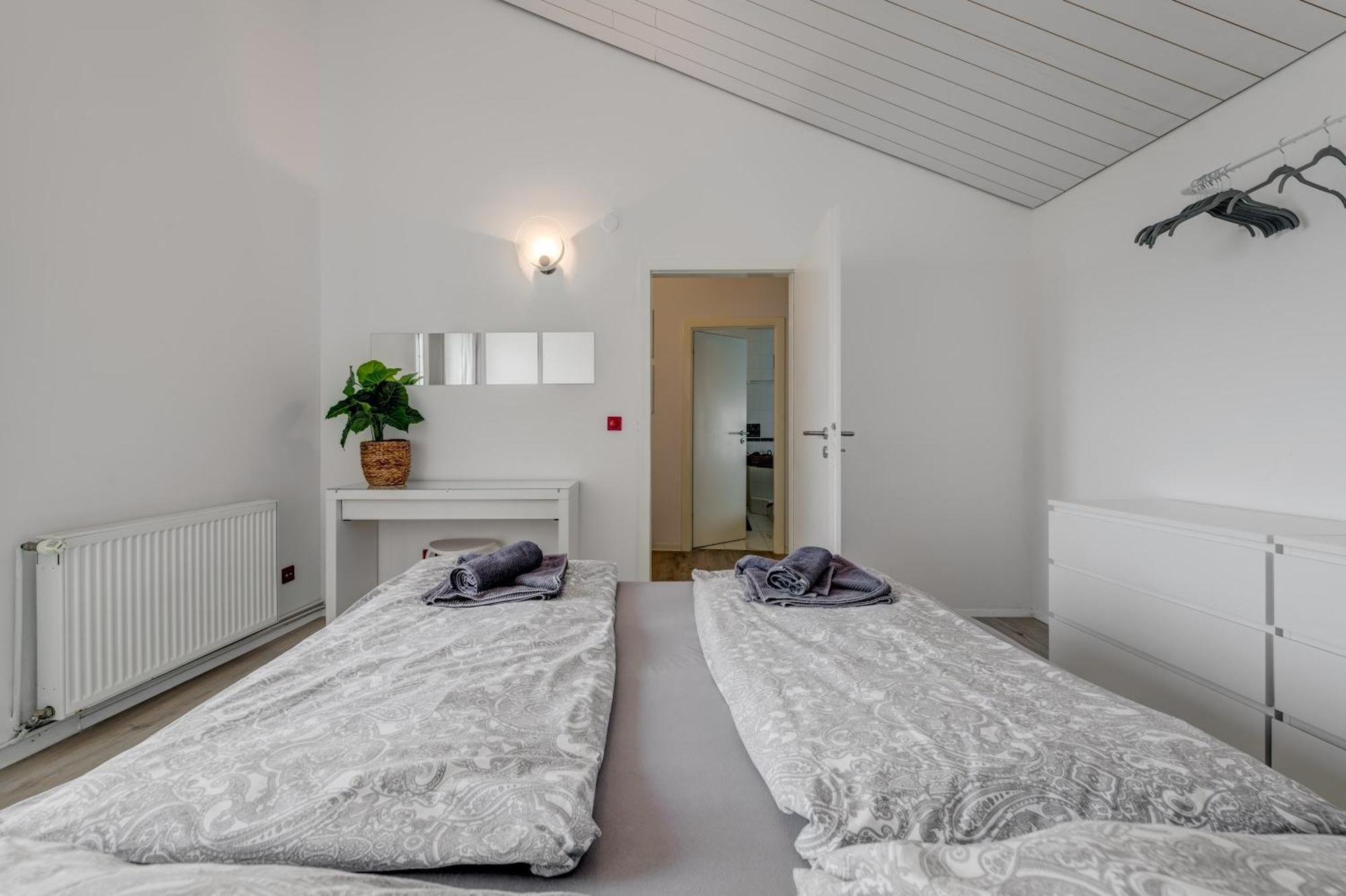 Apartments With Pool Vrdoljak Omiš Szoba fotó