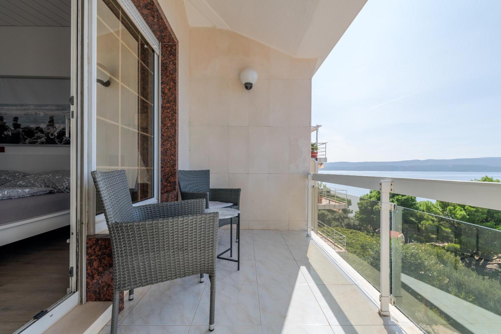 Apartments With Pool Vrdoljak Omiš Szoba fotó