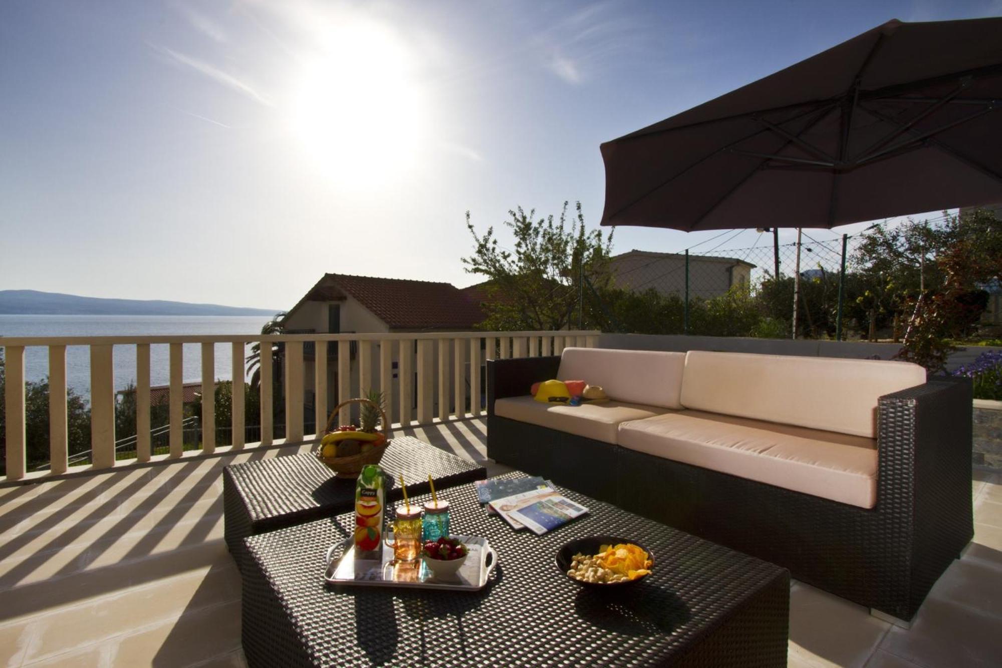 Apartments With Pool Vrdoljak Omiš Szoba fotó